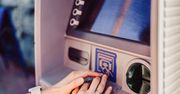 Boisz się wkładać kartę do bankomatu? Oto sposób na bezpieczną wypłatę