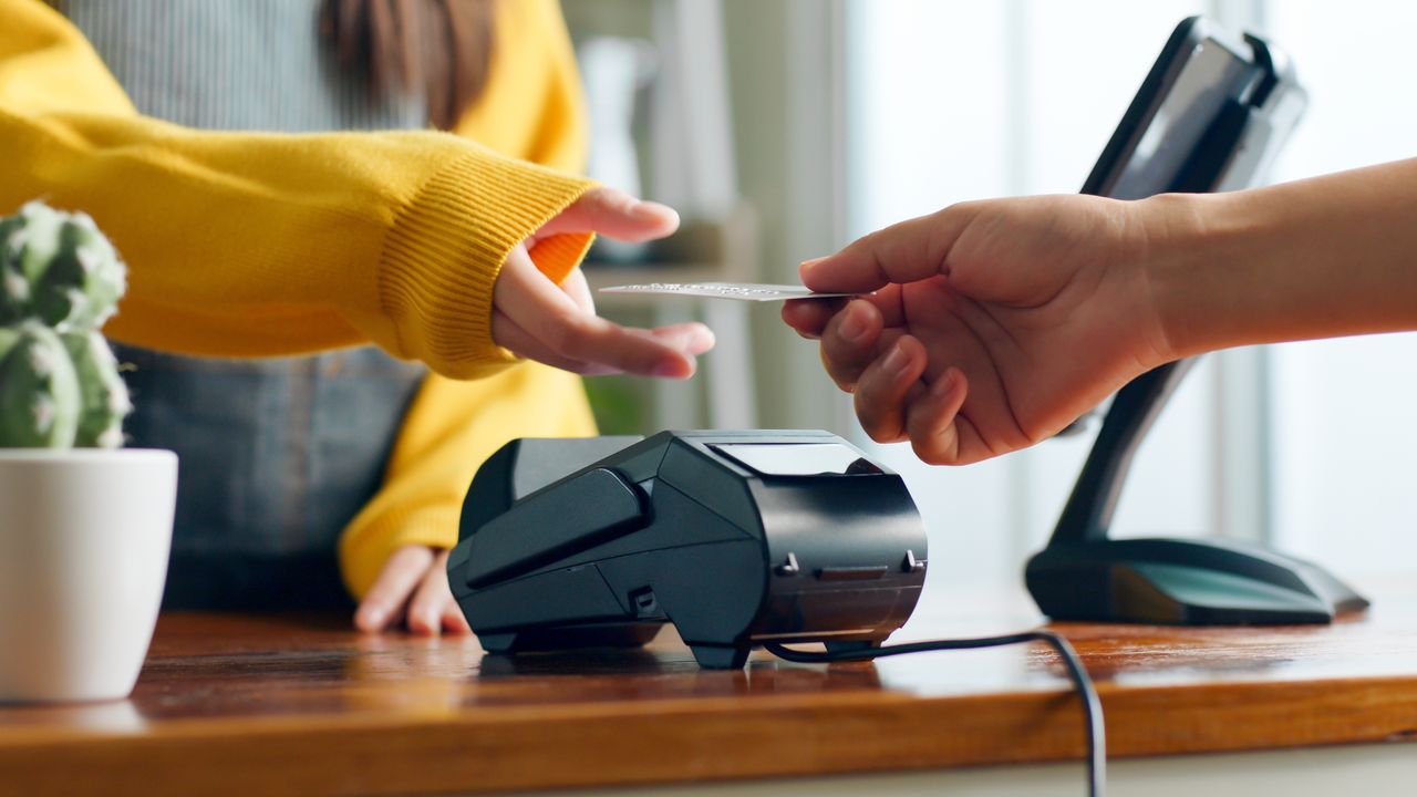 Proces ubiegania się o kartę kredytową online – krok po kroku