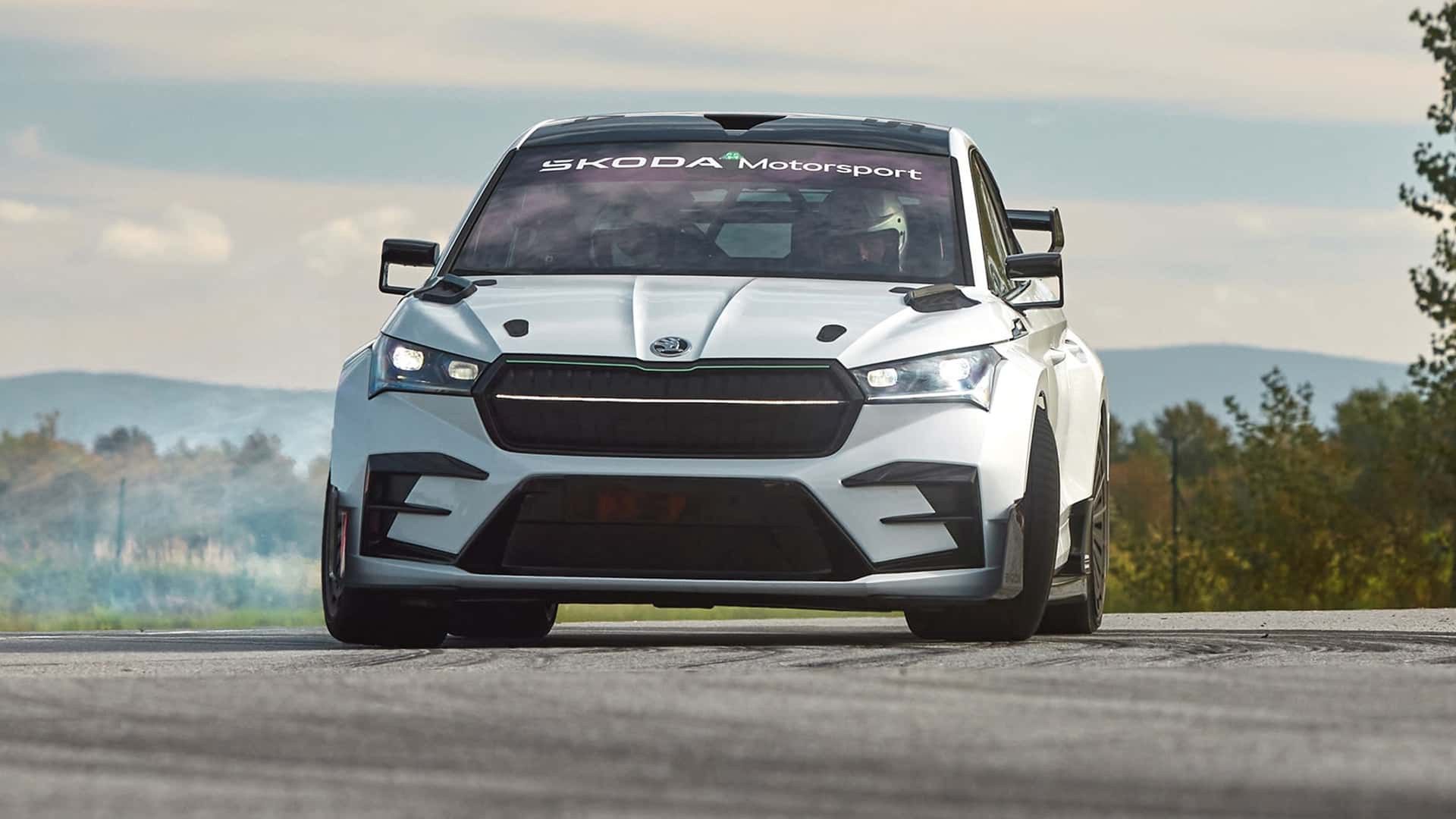 Škoda Enyaq RS Race Concept 
