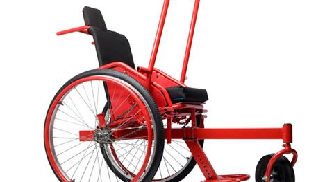 Nowoczesny wózek inwalidzki niczym czerwone Ferrari 1