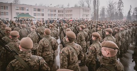 Nowi żołnierze 2 Lubelskiej Brygady OT złożyli przysięgę w Lublinie. Ponad 100 ochotników ukończyło szkolenie