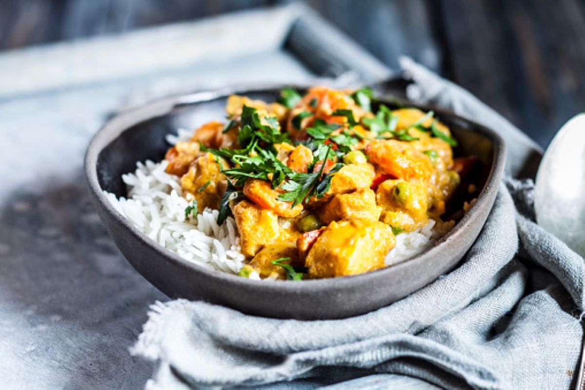 Przepis na curry z dynią i kurczakiem. Rozgrzewająca potrawa na jesień