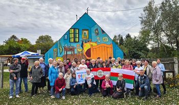Od starych autobusów po świat Van Gogha. Wycieczka PTTK