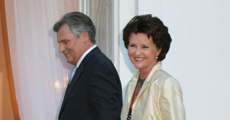 Jolanta Kwaśniewska przeszła sporą metamorfozę. Taki kolor włosów odejmuje 10 lat