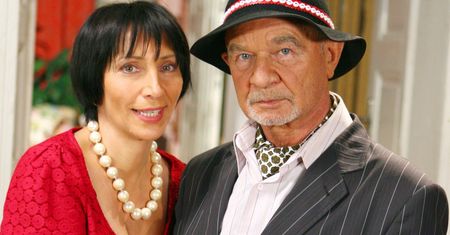 Renata Pałys ze "Świata według Kiepskich" grzmi na PKP. "Ławki na peronach projektował kretyn"