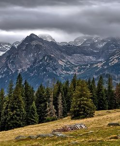 Burza w Tatrach. 86-latek nie miał sił uciekać