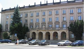 Święto Uniwersytetu Jana Kochanowskiego w Kielcach. Uczelnia ma 55 lat. Wręczono dyplomy, nagrody i tytuły Ambasadora UJK