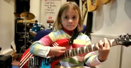 7-latka gra hit Guns'n'Roses!
