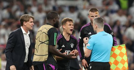 Sędzia Listkiewicz przeprosił Bayern? "Nie wierzę w to"