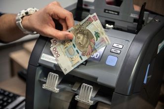 Cyfrowy złoty. Wolność czy inwigilacja?
