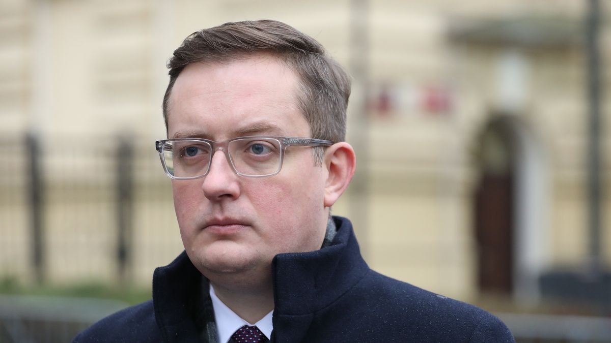 Konferencja posl�w Konfederacji przed KPRM
06.12.2022 Warszawa , aleje Ujazdowskie 1/3 , KPRM . Posel Konfederacji Robert Winnicki podczas konferencji prasowej "Chcemy weta ws. unijnych podatkow! Interwencja poselska Konfederacji w KPRM " .
Fot. Maciek Jazwiecki / Agencja Wyborcza.pl
Fot. Maciek Jazwiecki / Agencja Wyborcza.pl
konferencja, konfederacja, unia europejska, podatki, /FR/