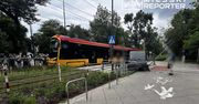 Zderzenie busa z tramwajem na Żoliborzu. Ruch zablokowany