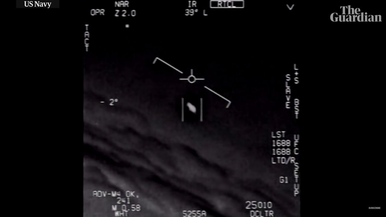 W 2020 roku Pentagon odtajnił 3 nagrania przedstawiające niezidentyfikowane obiekty latające