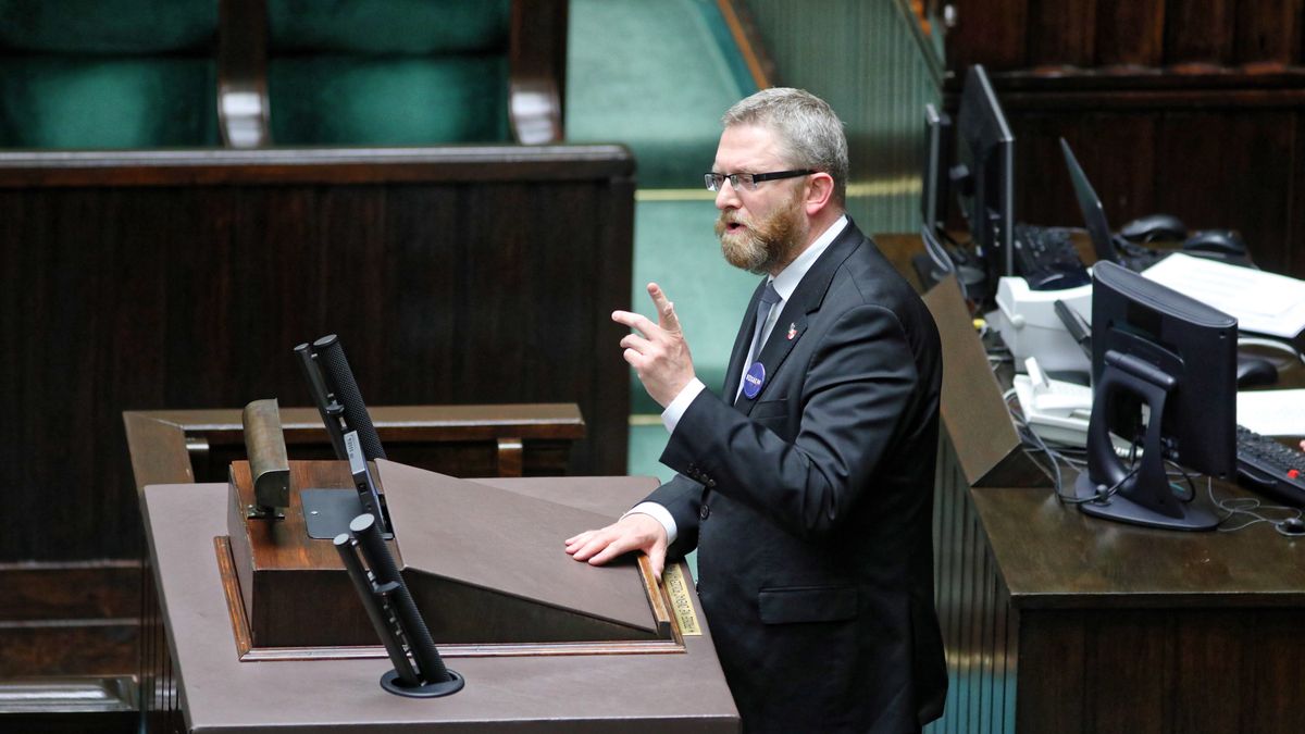 Koronawirus w Polsce. Grzegorz Braun postraszył Łukasza Szumowskiego