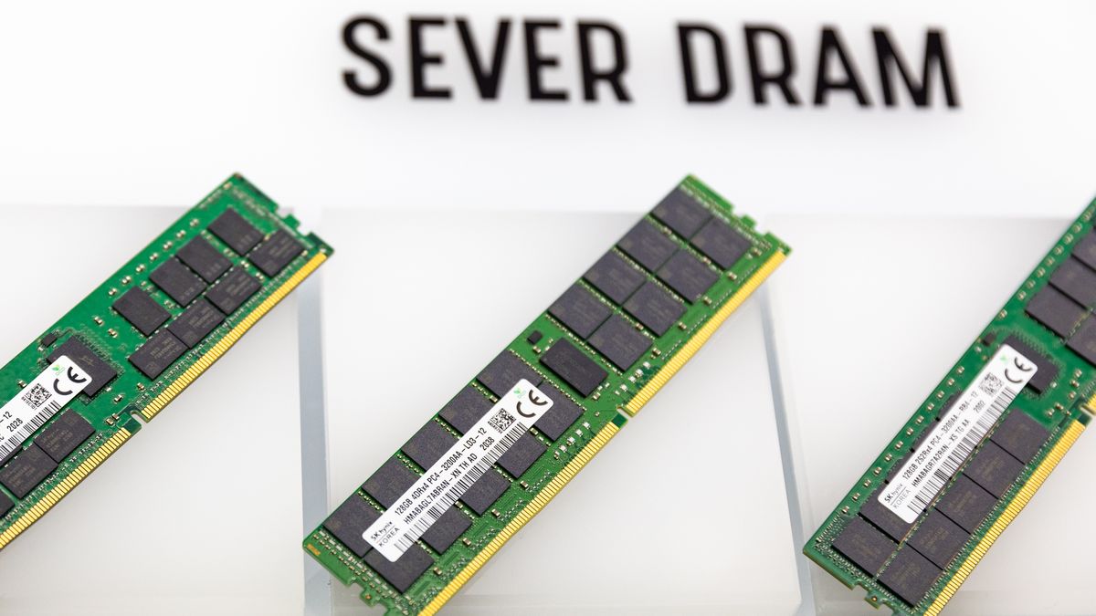 A SK hynix's 128GB DRAM