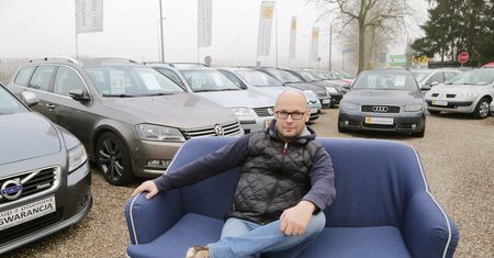 "Wydziały Komunikacji wbijają nam nóż w plecy". Komisy już czują skutki koronawirusa, a będzie tylko gorzej