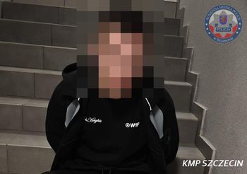 Szczecin: Dał policjantom narkotyki. 19-latek zatrzymany