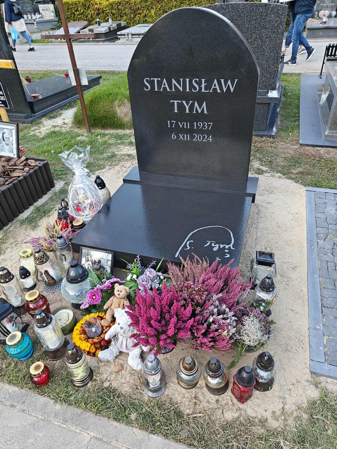 Grób Stanisława Tyma na Powązkach Wojskowych w Warszawie.