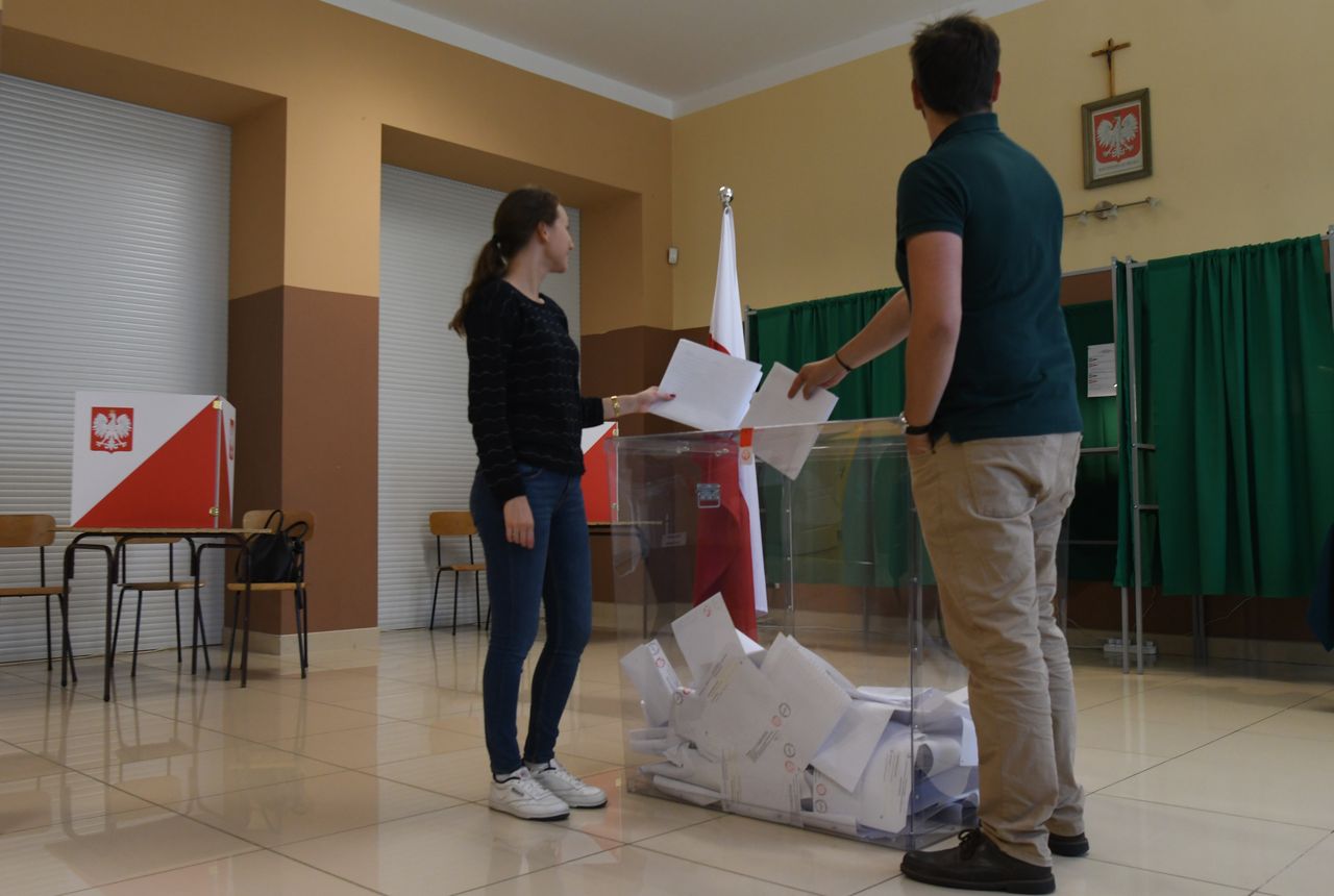 Wybory 2023. Idealny program wyborczy? Sztuczna inteligencja odpowiada