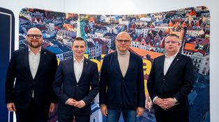 Toruń. Przedstawiciele rządu w lokalnych firmach. Tematem wizyty inwestycje i nowe kontrakty