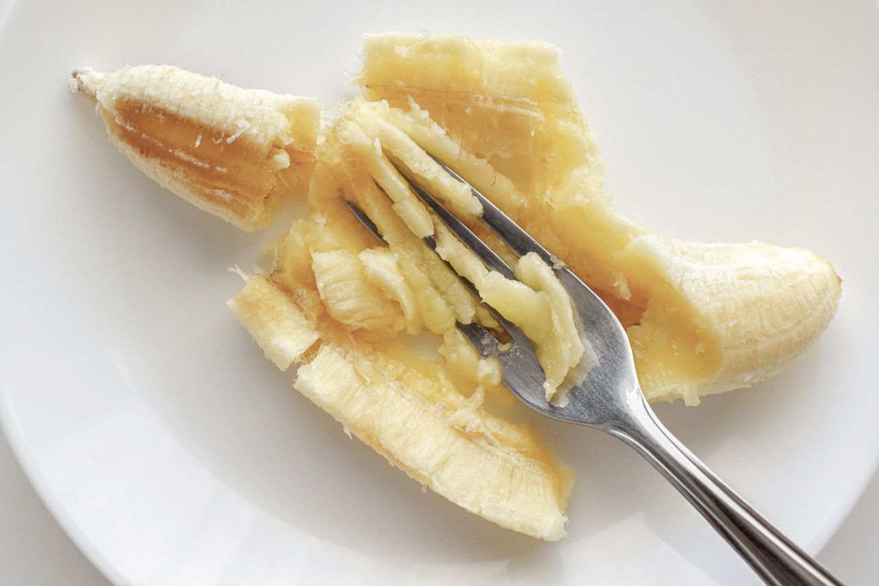 Mało kto ma świadomość, a skutki mogą być opłakane. O tym musisz pamiętać, kiedy jesz banany