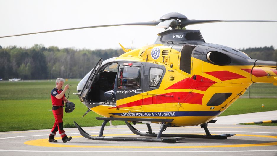 Warszawa, 08.04.2024. Uroczyste otwarcie nowo wybudowanej bazy Lotniczego Pogotowia Ratunkowego oraz Stacji Obs�ugi Technicznej Warszawa-Babice, 8 bm. (mr) PAP/Albert Zawada
Albert Zawada
baza, lotnicze pogotowie ratunkowe, LPR, ratownictwo medyczne