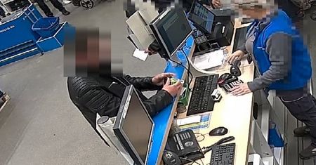 Cwany przekręt 44-latka. Zamiast do kasy szedł do punktu zwrotu