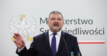 Przekręt w PISF. "Zorganizowany mechanizm wyprowadzania pieniędzy"