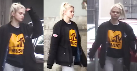 Nieumalowana Margaret spaceruje po Warszawie