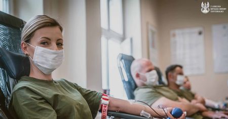 Lubelscy Terytorialsi na straży zdrowia — wakacyjna akcja krwiodawstwa