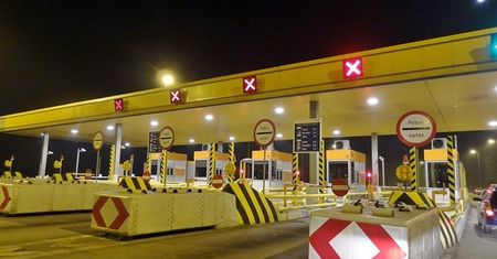 Do 2024 roku wszystkie austostrady w Polsce będą płatne