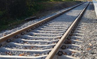 Senat przyjął nowelę o transporcie kolejowym dot. notyfikacji bez poprawek