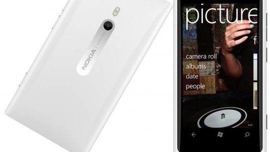Przyszła zima, a z nią białe Lumia 800 i Galaxy Nexus [zdjęcia] 1