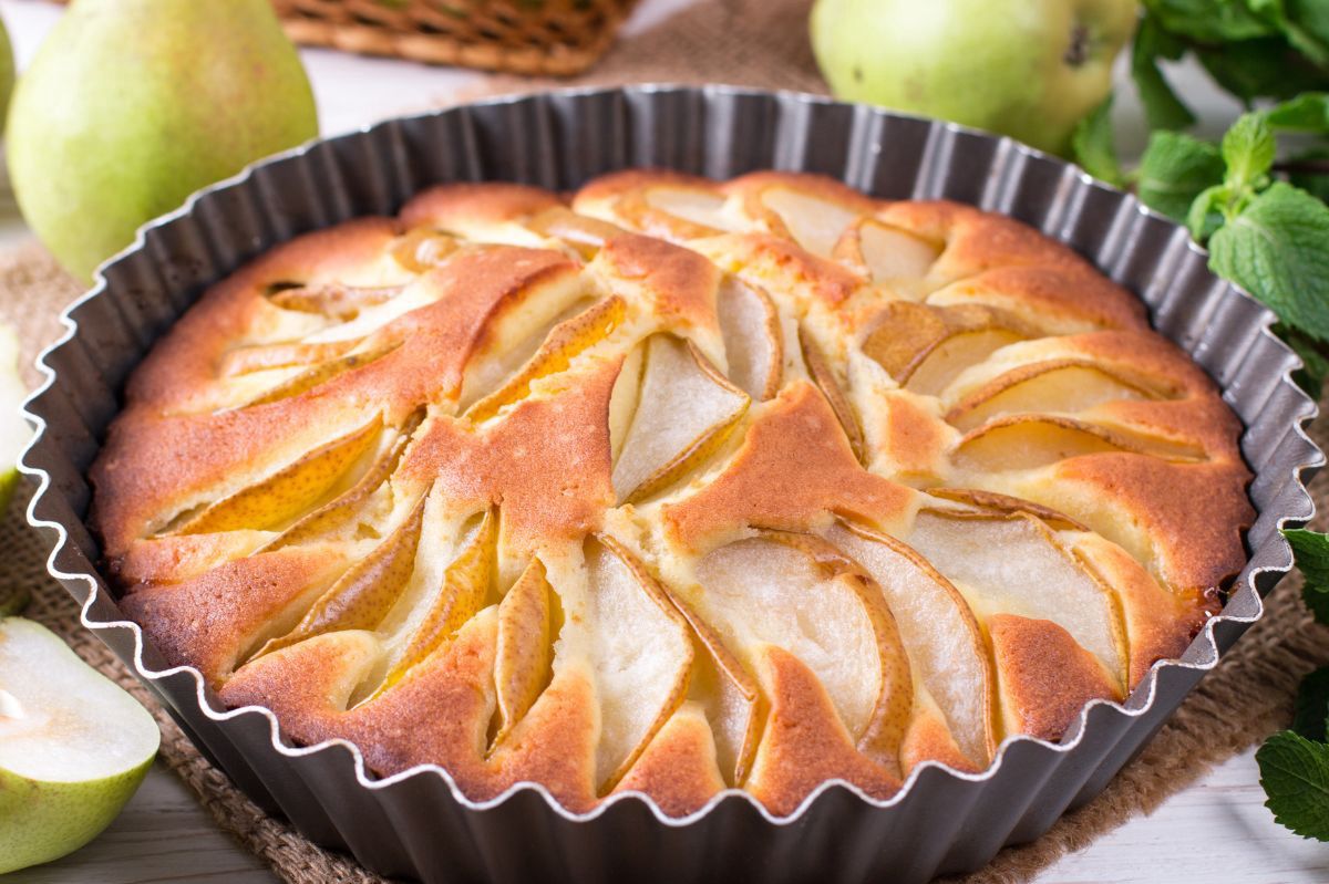 Pear Cake - Delicacies