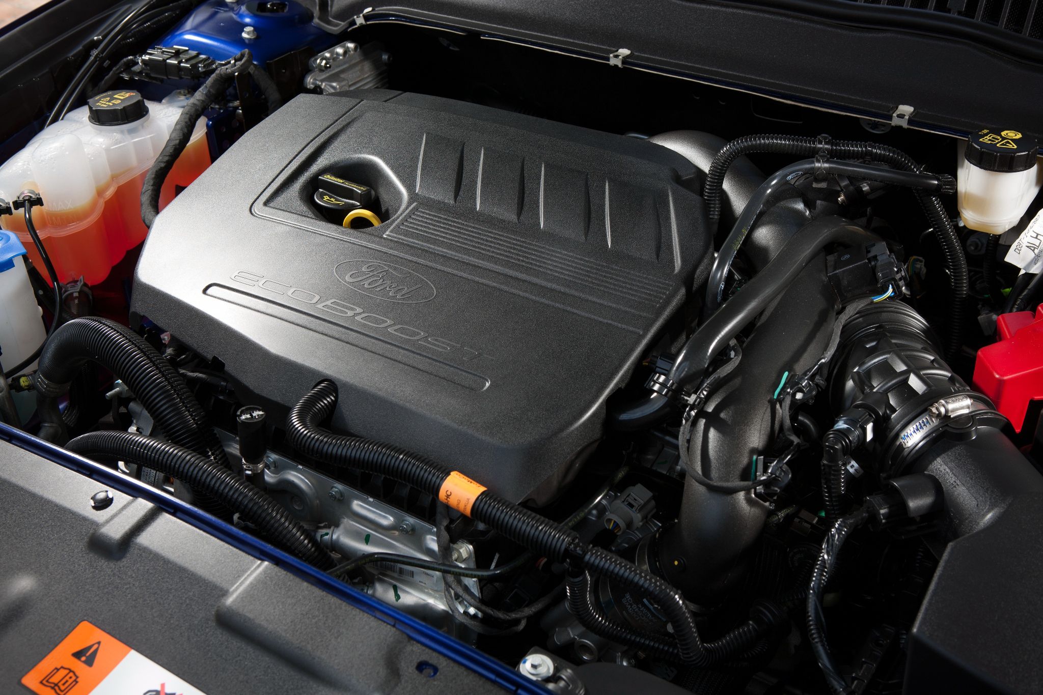 Mondeo Mk 5 nie miał już w Europie wolnossących silników benzynowych, tylko serię EcoBoost. Ta uwaga nie dotyczy tylko hybrydy.