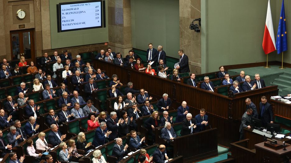 Warszawa, 12.05.2022. Posiedzenie Sejmu. Glosowanie nad wyborem Adama Glapinskiego na prezesa NBP; n/z poslowie PiS, Ryszard Terlecki, Jaroslaw Kaczynski, Mariusz Blaszczak.