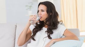 8 sygnałów świadczących o tym, że pijesz za mało wody