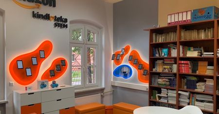 Wrocław. Powrót do szkoły wielkim wyzwaniem. Program STEM Kindloteka pomoże uczniom
