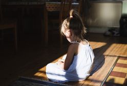 Kompletnie pijana matka. Pod opieką 2-letnia córka