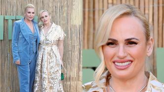 Odmieniona Rebel Wilson pozuje z ukochaną na ściance. Niedawno odbył się ich bajkowy ŚLUB