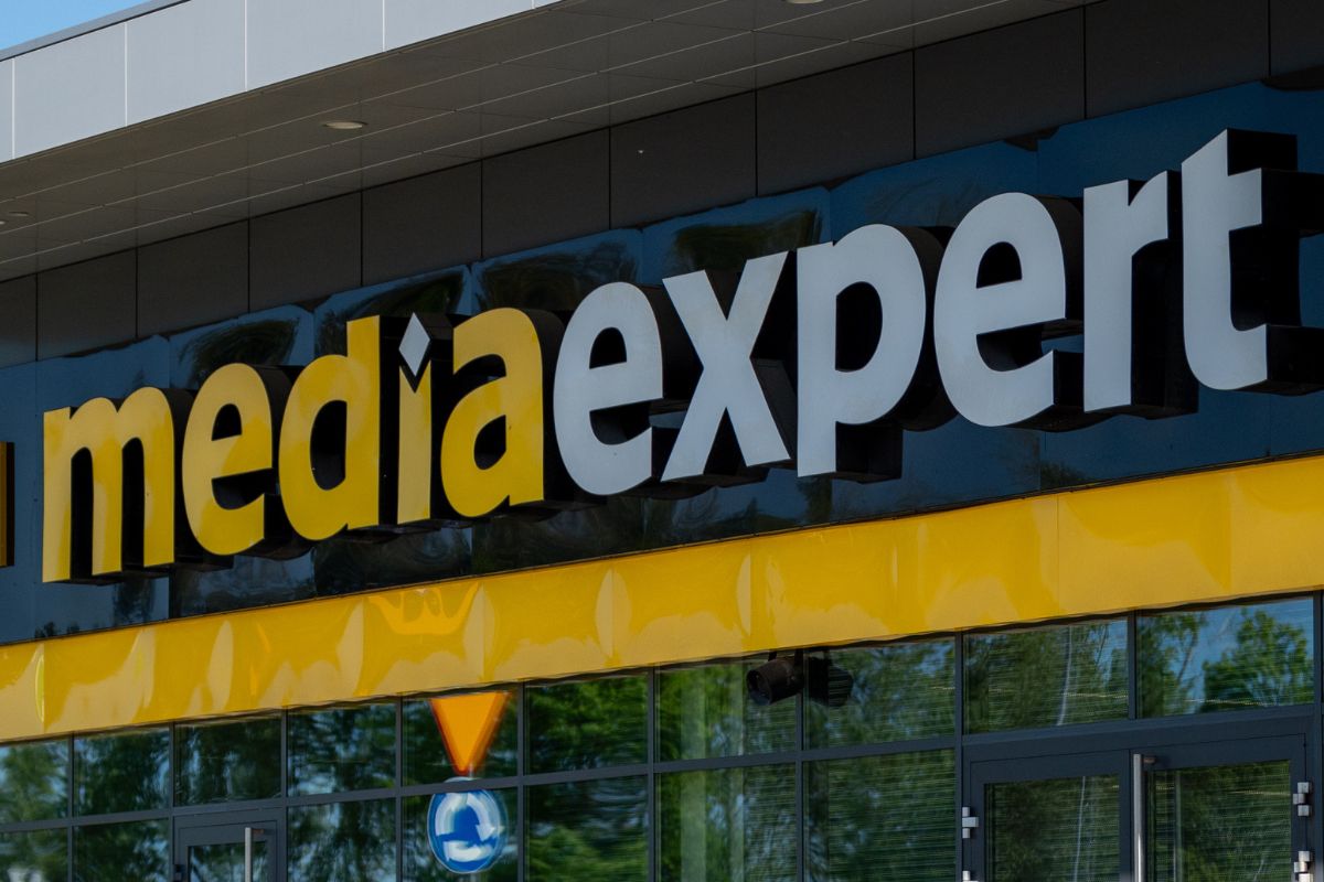 Smartwatch za 999 zł. Media Expert uruchomił promocje