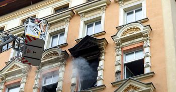 Wałbrzych: Tragiczny pożar w kamienicy. Nie żyje 64-letni mężczyzna