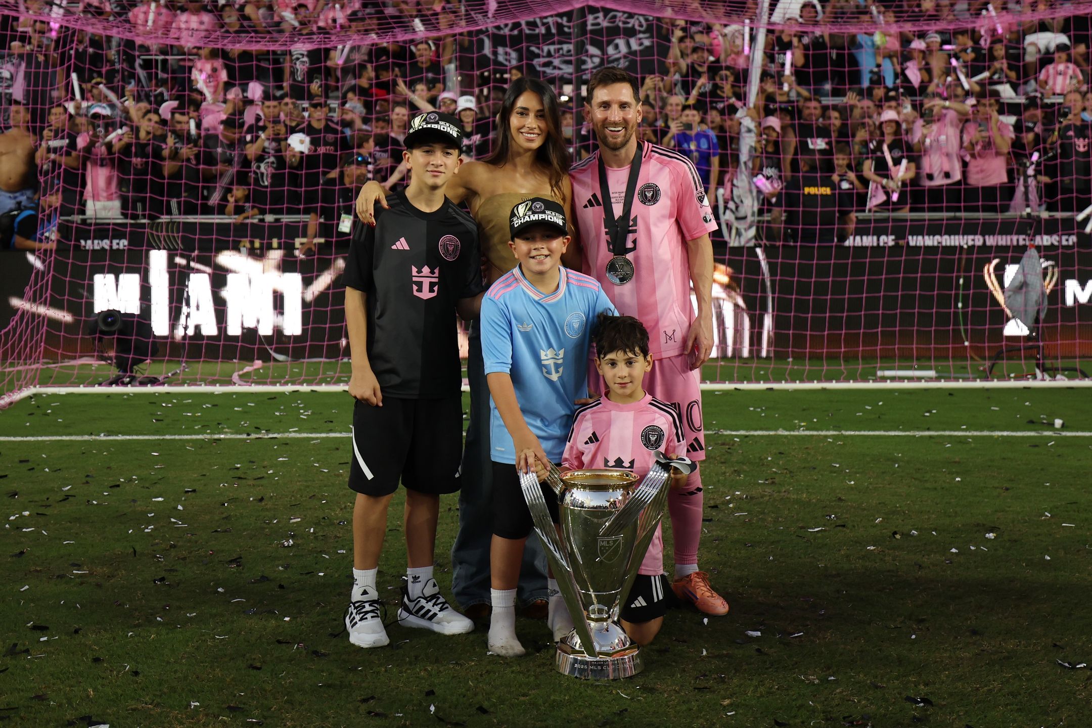 Lionel Messi, Antonela Roccuzzo z dziećmi 