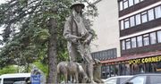 Zakopane: Baca wyszedł z cienia. Kolejna słynna rzeźba Henryka Burzca odzyskuje należne miejsce