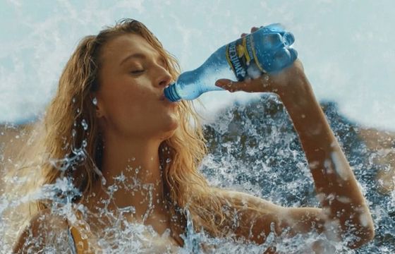 Żywiec Zdrój promuje napoje gazowane bez cukru