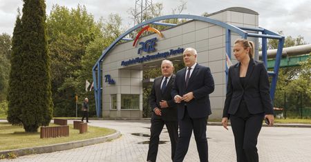 PGE niemal podwoiła zyski. Spółka szykuje się do wydzielenia kopalni