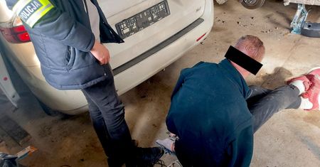 Dokonali blisko 100 kradzieży pojazdów. Starty są kosmiczne!
