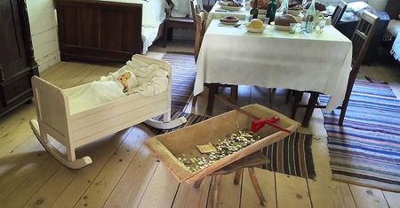 Poród w chłopskiej chacie. Zaskakujące zwyczaje sprzed 100 lat