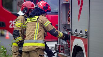 Pożar naczepy na A1 pod Świeciem. W akcji sześć zastępów straży