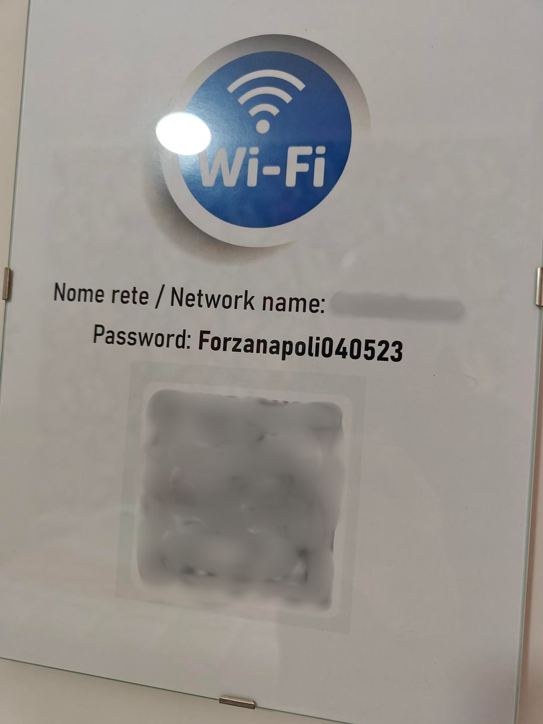 Takie hasło do Wi-Fi zastałem w jednym z hosteli w Neapolu